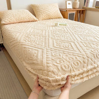 Embossed plush fitted sheet in Cream View 12